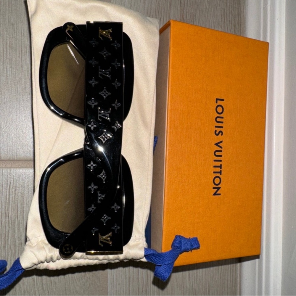 100% Authentic Louis Vuitton sunglasses